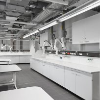 System DELTA30 Wandarbeitstisch